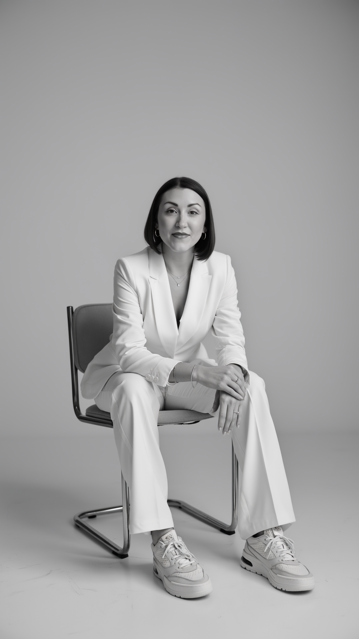 Chelsea Winstead, Home-Buying Strategist